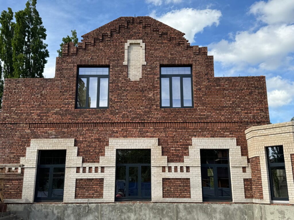 ALT W62, мультифункциональные стеклопакеты с декоративной раскладкой, арки